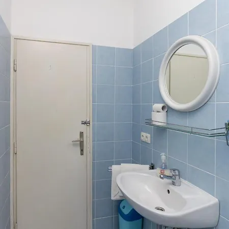 Апартаменты Beautiful Nest - Two Bedroom With Balcony And Sea View