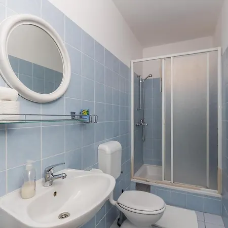 Beautiful Nest - Two Bedroom With Balcony And Sea View Apartman *